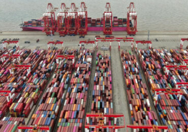 Экспорт Китая в июне упал на 12,4%