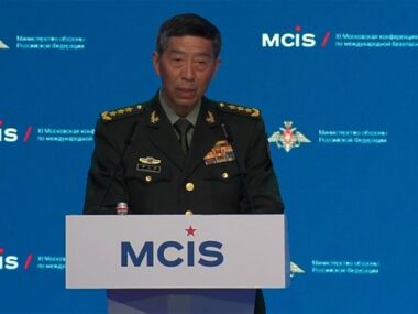 Китай готов укреплять военное сотрудничество с Ираном и Беларусью - Ли Шанфу
