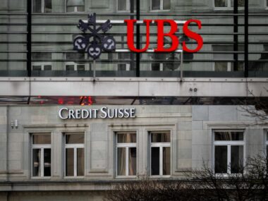 UBS сокращает штат в Азии из-за замедления экономики Китая