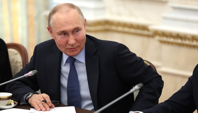Путин возьмет с собой в КНР глав «Газпрома» и «Роснефти» - Reuters