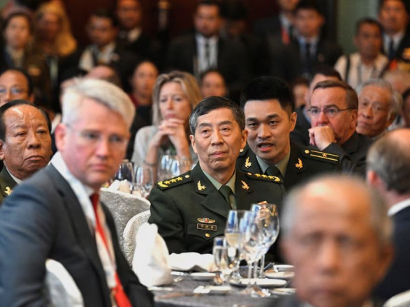 Министр обороны КНР находится под следствием за коррупционные закупки – Reuters