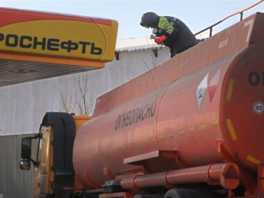 РФ нарастила поставки нефти в Китай по Арктическому пути