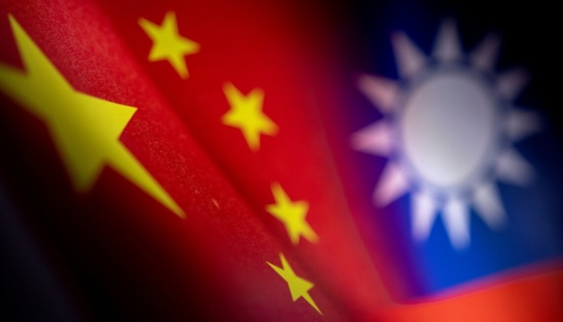 Тайвань сообщил о возобновлении военной активности КНР вблизи острова