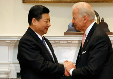 Байден будет убеждать Си Цзиньпина восстановить связь между военными США и Китая - Белый Дом