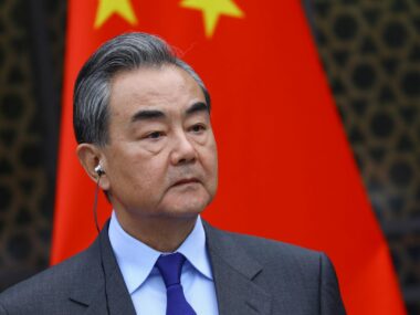 Китай надеется на углубление связей с ЕС по итогам саммита - Ван И