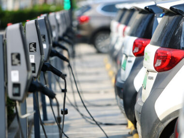 Китайцы покупают почти 65% всех автомобилей на новых источниках энергии в мире