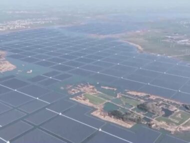 КНР ввела в эксплуатацию плавучую солнечную электростанцию на 650 МВт