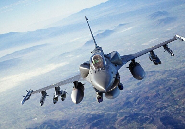 США ускоряют поставки F-16 для Тайваня - Bloomberg