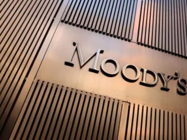Moody's снизило кредитный прогноз Китая до негативного
