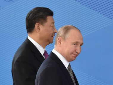 Путин заявил Си Цзиньпину, что РФ «будет воевать в Украине как минимум пять лет» — Nikkei Asia