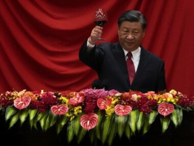 Си Цзиньпин призвал создать "железную дипломатическую армию"