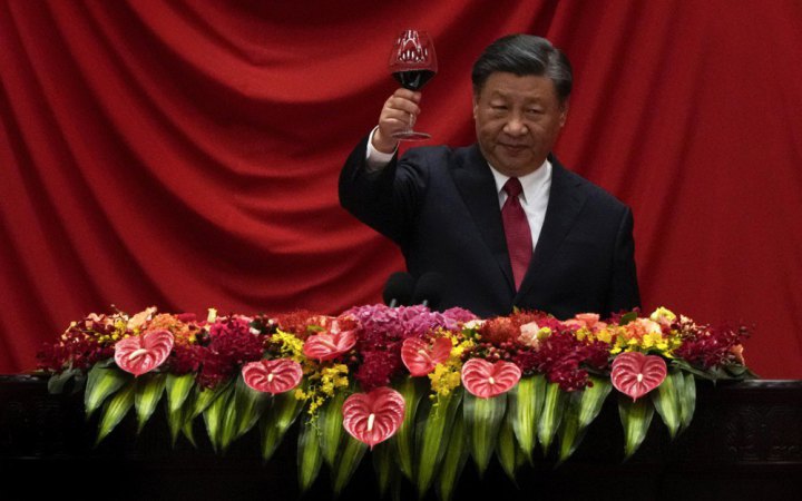 Си Цзиньпин призвал создать "железную дипломатическую армию"