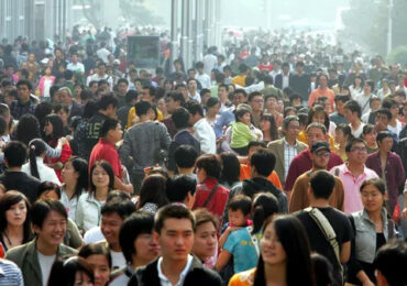 Население Китая сокращается второй год подряд