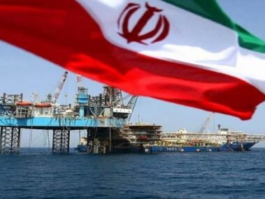Иран приостановил поставки нефти в Китай