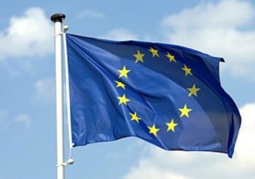 ЕС предложил ввести санкции против КНДР за поставку ракет РФ - Bloomberg