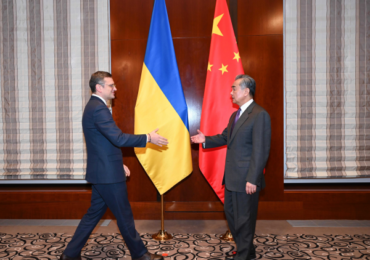 Дмитрий Кулеба встретился с главой МИД КНР