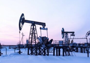 РФ испытывает трудности с выплатами за нефть от Китая, Турции и ОАЭ из-за санкций — Reuters