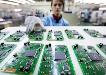 Китай ответственен за 90% поставок микроэлектроники в РФ — СМИ