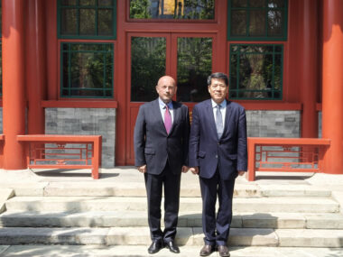 Посол Украины в КНР встретился со спецпредставителем КНР Ли Хуэем