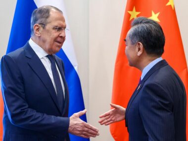 Лавров и Ван И договорились углублять сотрудничество в сфере безопасности в Евразии