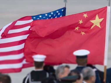 США ввели санкции против 4 компаний из-за связей с армией Китая