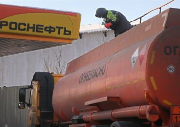 Экспорт нефти из РФ в Китай за первое полугодие вырос на 5%