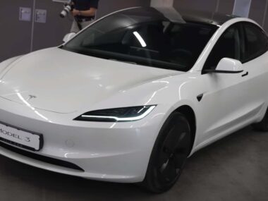 ЕС введет 9% пошлины на электромобили Tesla из КНР