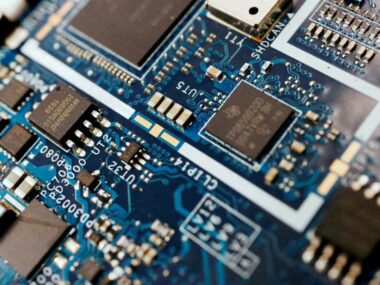 Reuters: США ограничивают продажу Китаю программного обеспечения для микросхем