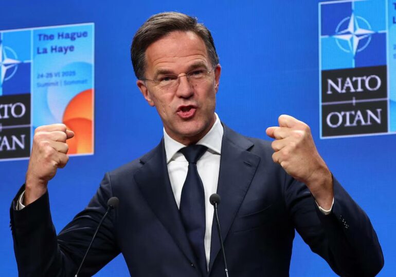 Генсек НАТО: Вторичные санкции США против РФ сильно ударят по Бразилии, Индии и КНР