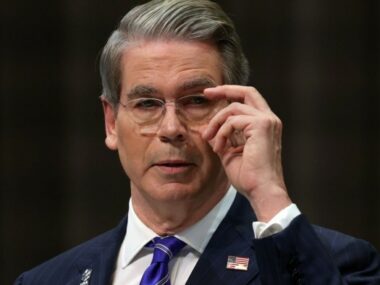 Бессент ожидает продления торгового перемирия с Китаем на следующей неделе в Швеции