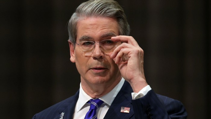 Бессент ожидает продления торгового перемирия с Китаем на следующей неделе в Швеции