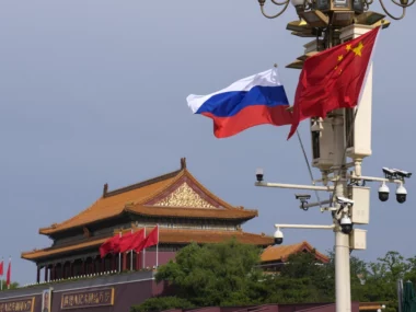 Китай отвергает требования США прекратить закупки российской и иранской нефти