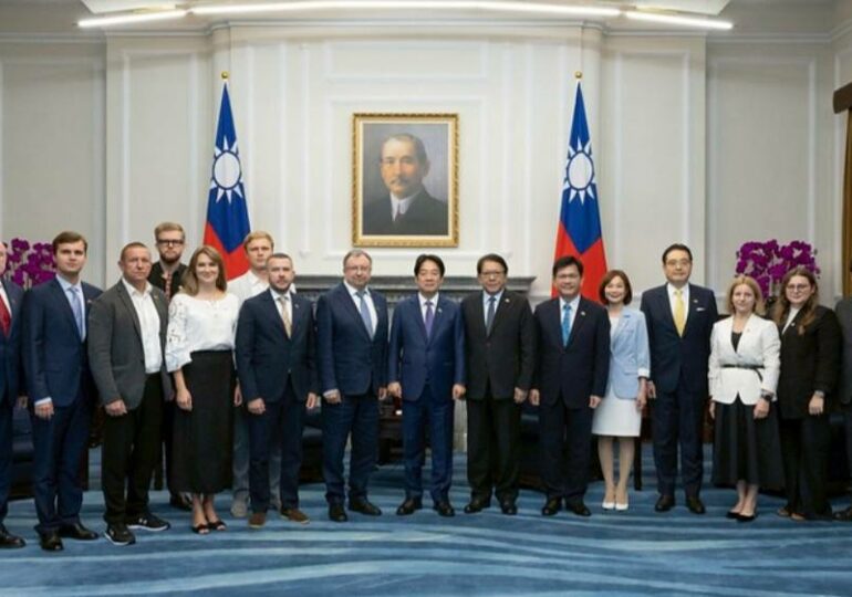 Президент Тайваня встретился с парламентской делегацией Украины