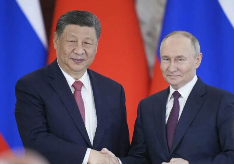 Си Цзиньпин провел телефонный разговор с Путиным