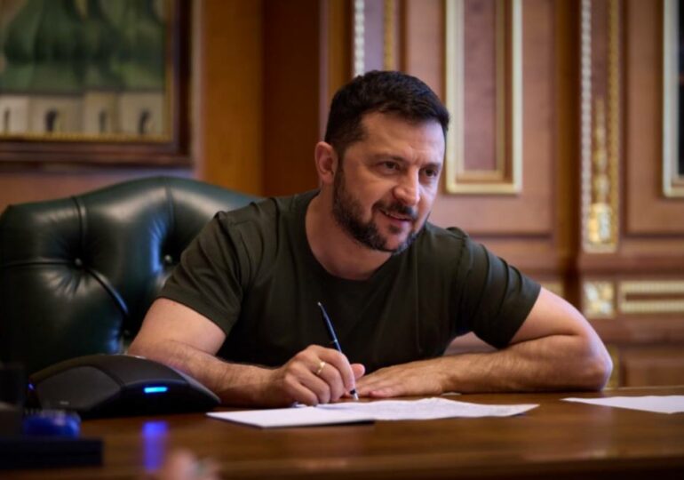 Зеленский провел разговор с премьер-министром Индии