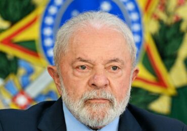 Си обвинил США в «протекционизме» в телефонном разговоре с Лулой