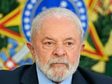 Си обвинил США в «протекционизме» в телефонном разговоре с Лулой