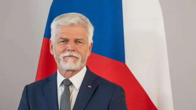 Китай прекращает все контакты с президентом Чехии из-за его визита к Далай-ламе