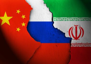 Иран работает с КНР и РФ, чтобы остановить европейские санкции – МИД