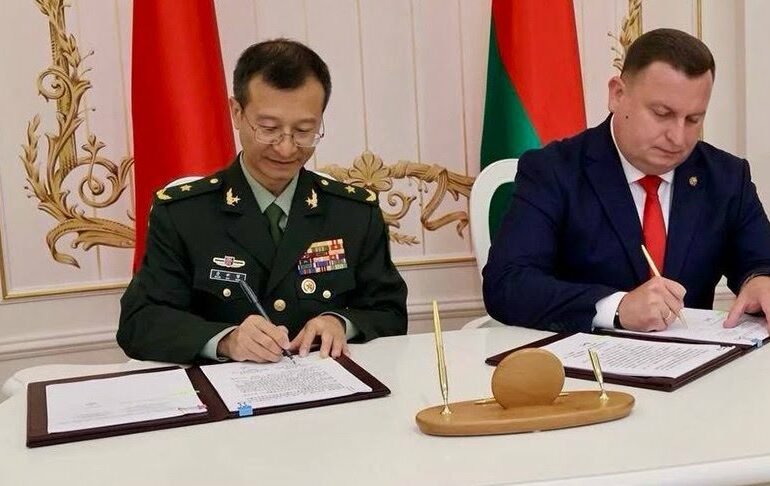 Беларусь и Китай подписали документы по военно-техническому сотрудничеству