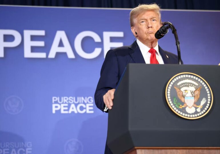 Трамп: Си Цзиньпин пообещал не атаковать Тайвань, пока я президент США