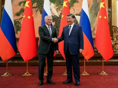 Володин передал Си Цзиньпину приветствие от Путина