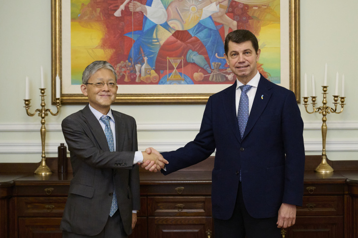 В МИД Украины провели рабочую встречу с послом Японии Накагоме