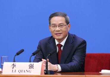 Китай активно продвигает мирные переговоры по Украине – премьер-министр 