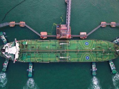 Bloomberg: КНР готовит строгие ограничения против «теневого флота» РФ