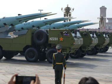 В Пекине прошел масштабный военный парад