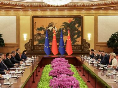 Делегация Китая впервые за 7 лет посетит Европарламент