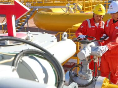 В ЕС рассматривают санкции против Китая за импорт российской нефти – FT