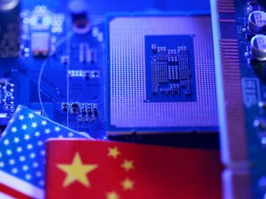 Китай открыл два расследования в отношении американских чипов