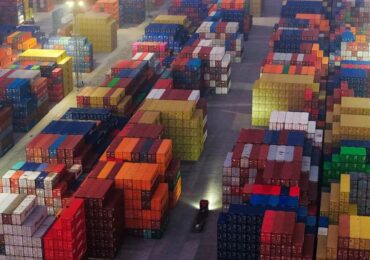 Китай призвал США прекратить тарифные угрозы и продолжить переговоры